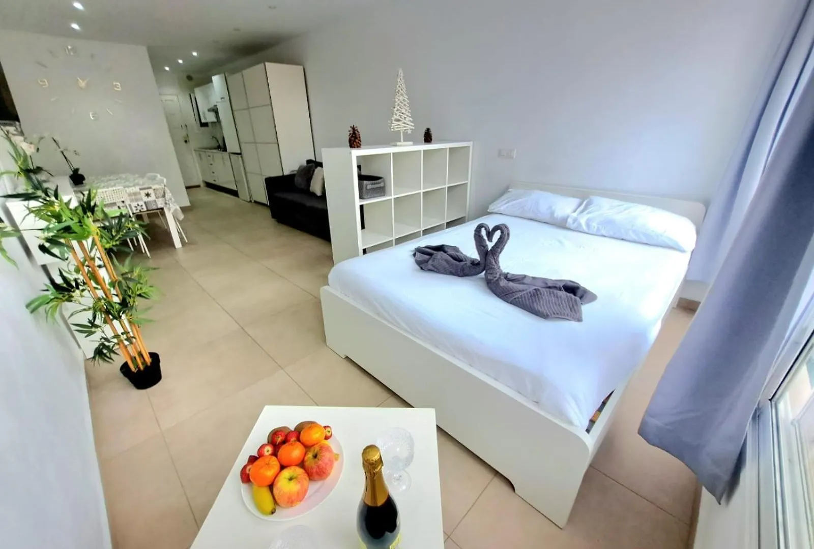Apartament Studio In Los Cristianos Front Of The Beach With Pool And Wifi Arona  Hiszpania